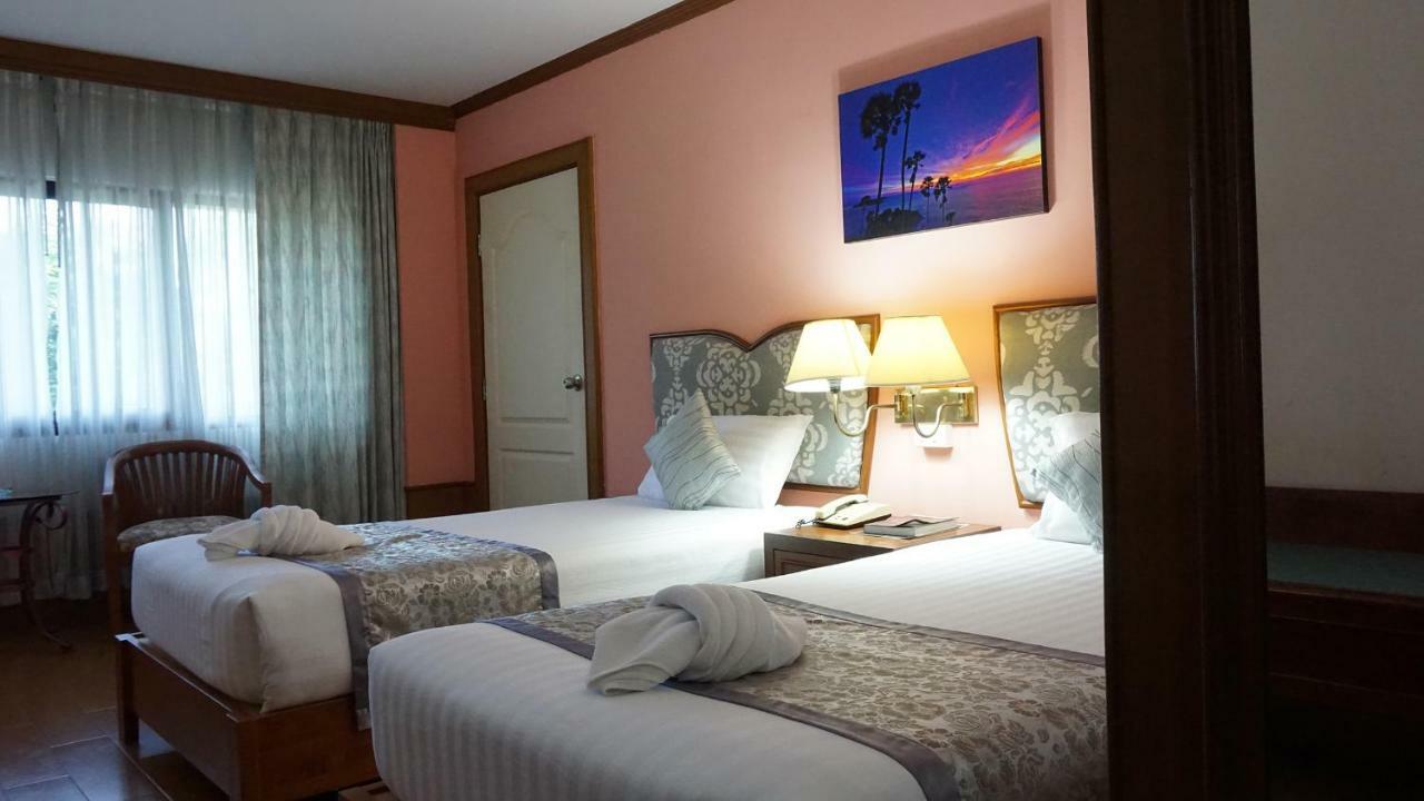 Wattana Park Hotel Trang Kültér fotó