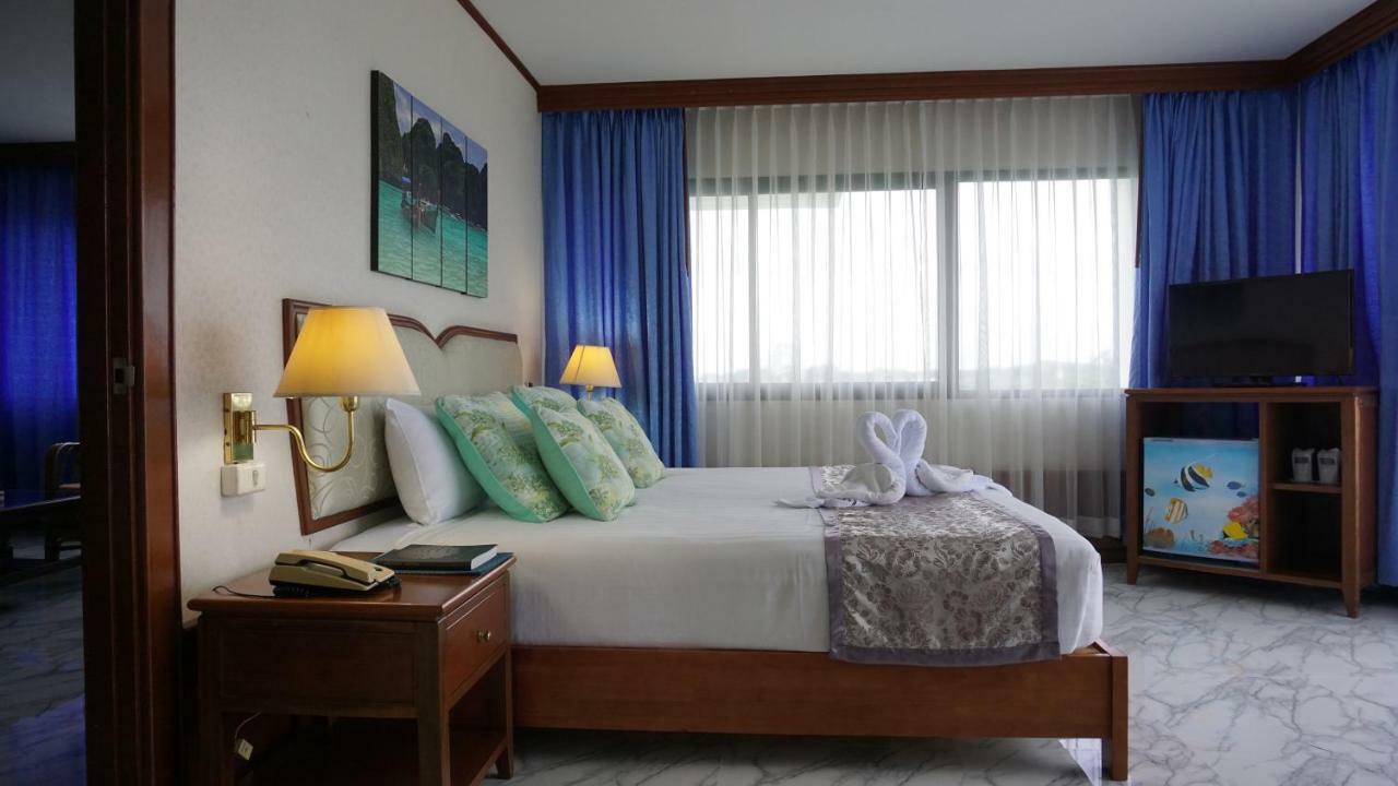 Wattana Park Hotel Trang Kültér fotó
